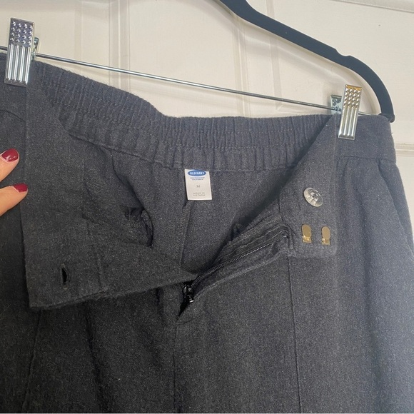 Old Navy Wool Like Soft Dark Charcoal Cuffed Ankle Pants Size Medium - Picture 5 of 10